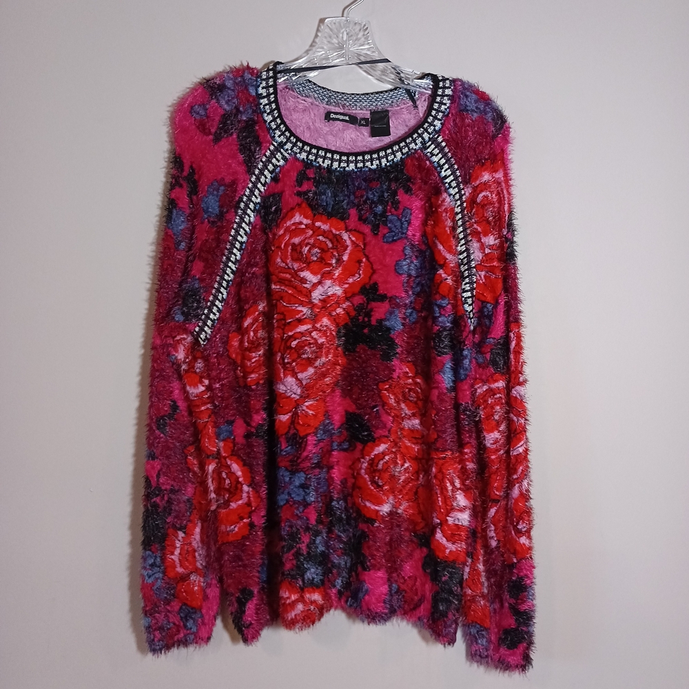Desigual Fuzzy Floral Crewneck Sweater in Pink, Red, Black